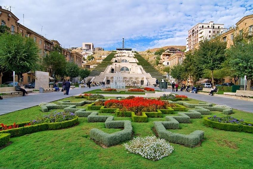 Apartment In The Center Of Yerevan Exterior photo
