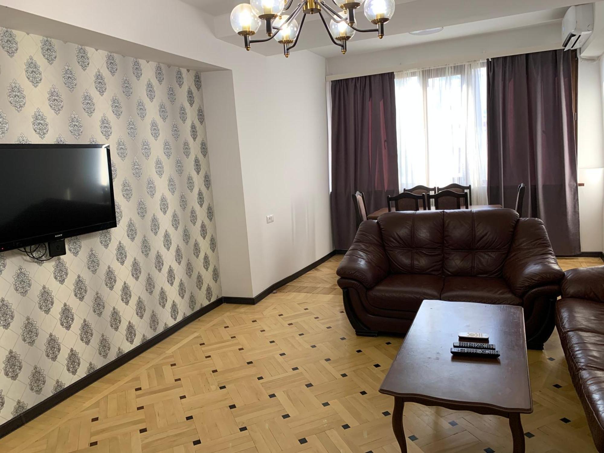 Apartment In The Center Of Yerevan Exterior photo