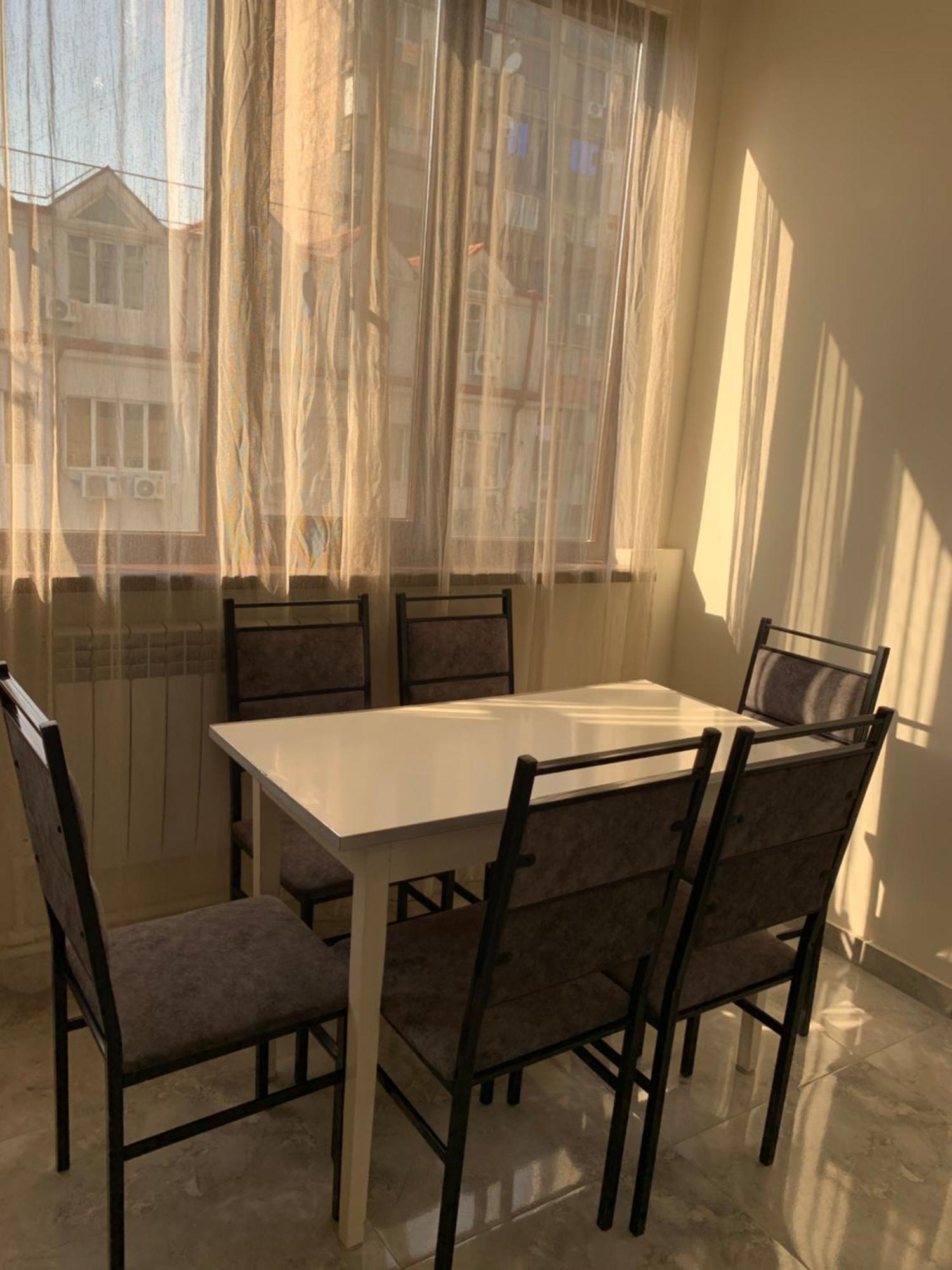 Apartment In The Center Of Yerevan Exterior photo